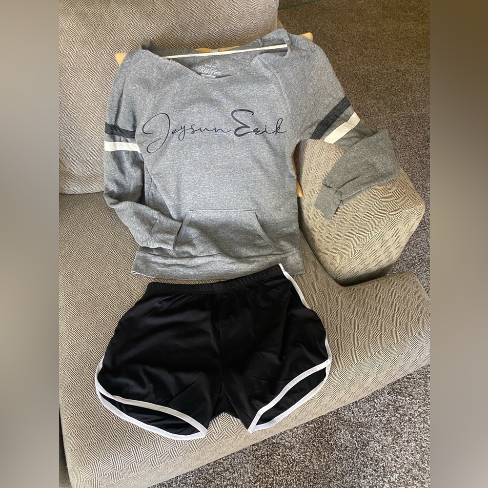 Women’s dolphin short set size large